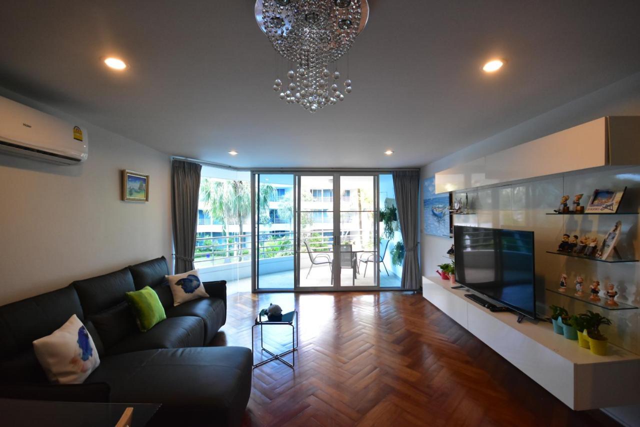 Hua Hin Beachfront Condo Bagian luar foto