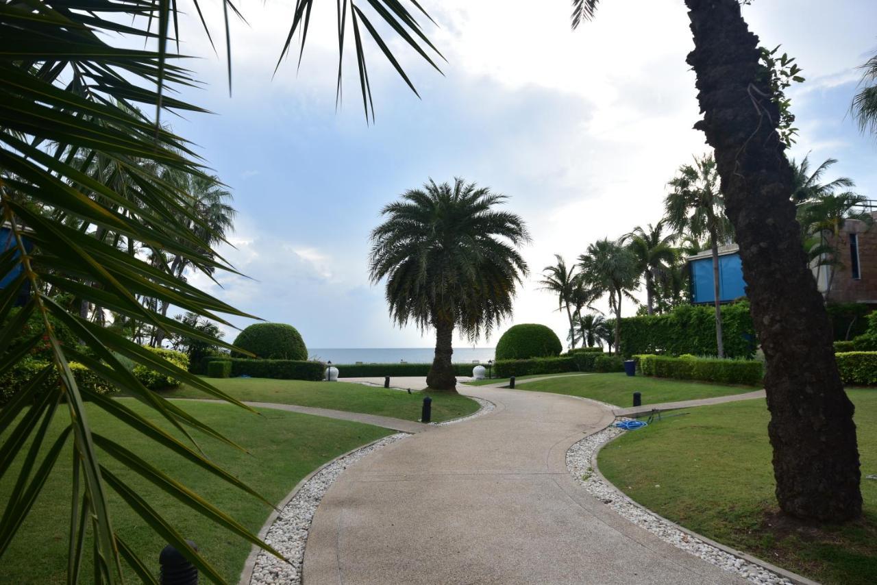 Hua Hin Beachfront Condo Bagian luar foto